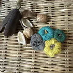 ハンドメイド 花形 ブローチ 即購入⭕️