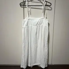 GU ホワイト チュニックキャミワンピ ース