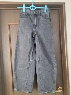 GU　バレルレッグジーンズ　ダークグレー