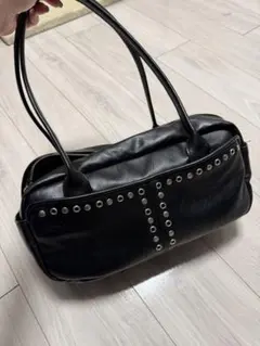 ZARA スタッズ付きブラック レザーハンドバッグ