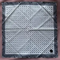 Yves Saint Laurent ハンカチ