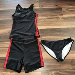 スポーツ用水着セット 黒と赤