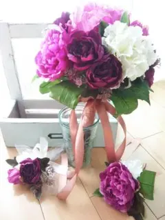 ピオニーと牡丹のアンティーククラッチブーケ・ブートニア・おまけのミニブーケ