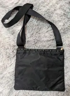 マリークワント ショルダーバッグ　シンプル