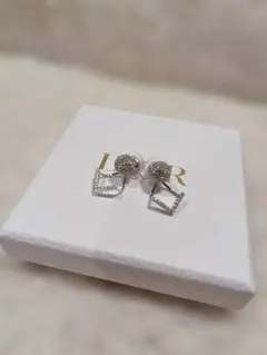 スワロフスキーピアス