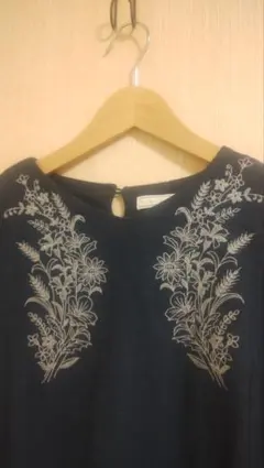 chou chou de maman シュシュドママン　刺繍ロングワンピース