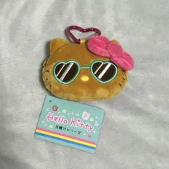 日焼けキティ　ポーチ　カラビナ付き　ストラップ