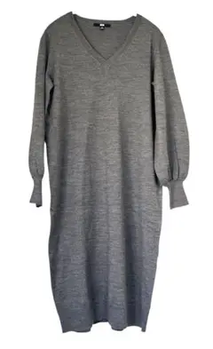【UNIQLO ユニクロ】 グレー ニットワンピース Vネック M
