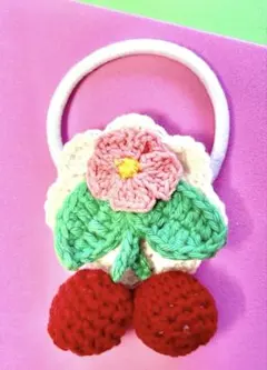 さくらんぼ付き　ヘアゴム　ハンドメイド