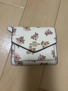 COACH 花柄 二つ折り財布