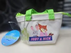 劇場限定　ズートピア2　カラビナ付ミニバッグポーチ　ニック＆ジュディ