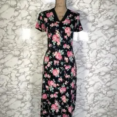 LAURA ASHLEY　（11）　バラ花柄マキシ丈ワンピース　黒ピンク