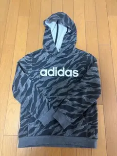 adidas 迷彩柄 トレーナー 140