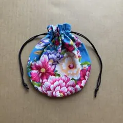 ハンドメイド　まんまる巾着　台湾布　花柄　水色