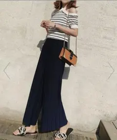 【Amulet】ゆったりプリーツパンツ紺色