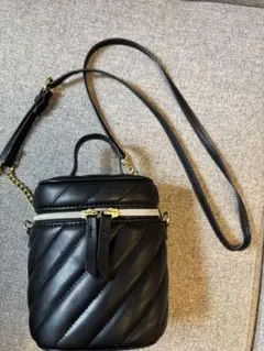 GU キルティングショルダーバッグ