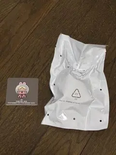 CRYiNG to THE MOONクライベイビー POP MART
