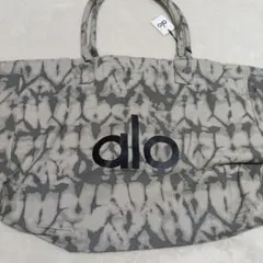 Alo Yoga トートバッグ