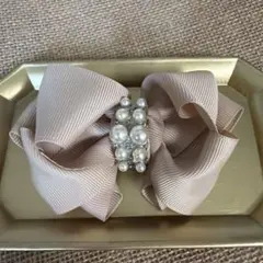 ベージュ リボン ヘアクリップ パール