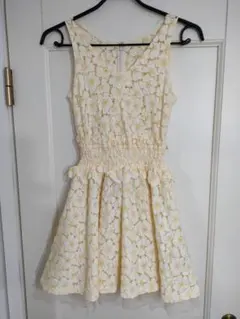 美品✦LilyBrownリリーブラウン華やかイエローレースノースリーブワンピース