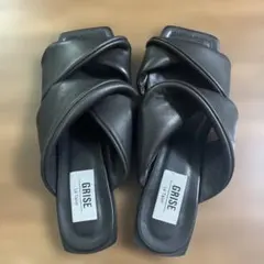 お値下げ⭐︎GRISE ブラック トングサンダルのサムネイル