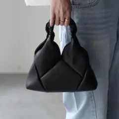 【人気完売色】Riberry トライアングルミニバック　黒 ショルダー