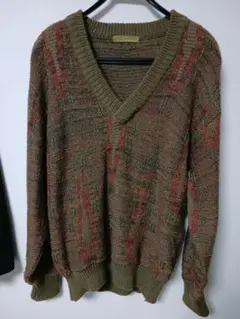 Trapelwinday Vネック ニット