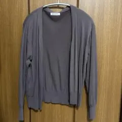 ナチュラルビューティーベーシック　ボクシーシアーカーディガン