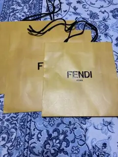 FENDI ショッパー 2枚セット チャーム付 - メルカリ