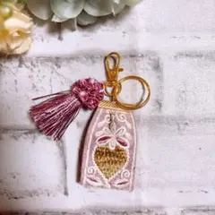 Item thumbnail for item 93da7713-582f-42e7-b779-c4b454b6fe10