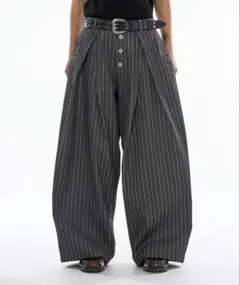 ASSORT CROSS TUCK BAGGY PANTS 「Sサイズ」