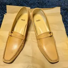 SKOAL ベージュ ローファー 約3cmヒール