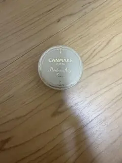 CANMAKE ポアレスエアリーベース 01