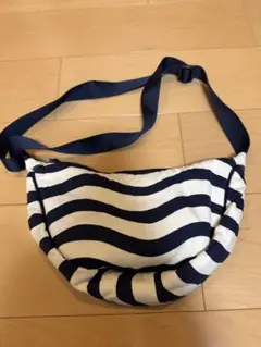 UNIQLO×マリメッコ　ラウンドミニショルダーバッグ