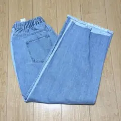 ストレートデニムパンツ