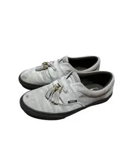 VANS グレー スエード タッセル付きスニーカー