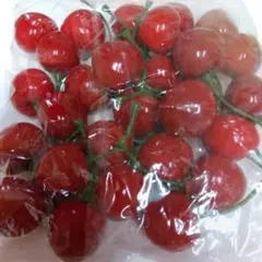クール便 爽やかな初夏の果実「赤スグリ」入荷しております 80g - メルカリ