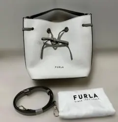 【極美品】FURLA (フルラ)　2way ショルダーバッグ　バケットバッグ巾着