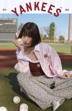 完売色♥️新作新品✨SNIDEL【MLB】Sustainableワンポイントシャツ