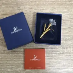 Swarovski 花のブローチ