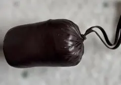 ユニクロ　ウルトラライトダウン　ブラウン 携行用収納袋付き