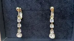 ゴールド　クリスタルロングイヤリング