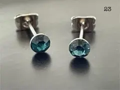 ▽スワロフスキー 一粒ピアス 4mm 渋グリーン ステンレス 12 - メルカリ