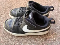 Nike ブラック ホワイト スニーカー