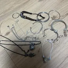 ネックレスとブレスレットのセット