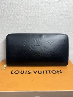 マ*ー様 【正規品】ルイヴィトンヴェルニラウンドファスナージッピー アマラント