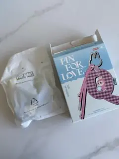 イニシャルチャーム　ラブブ　V