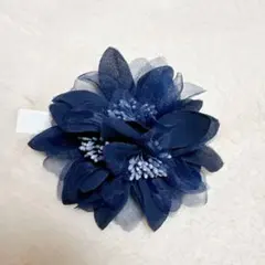 コサージュ 紺色