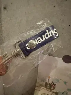 Supreme ネイビー キーホルダー