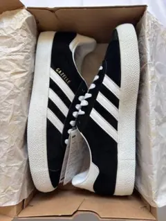 新品✨adidas ガゼル 白黒25.5cm エアフォース1 サンバ好きにも
